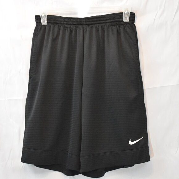 Nike Other - Nike Shorts w/Pockets Size XL
